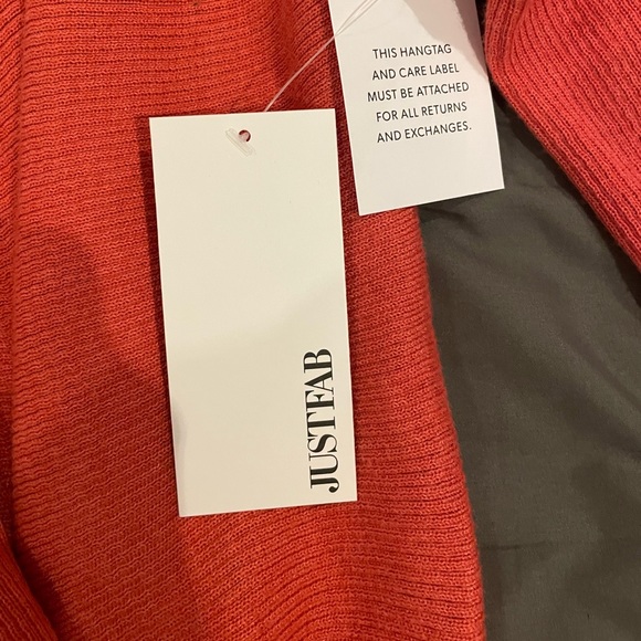 NWT JustFab Sienna Red Twist Front Deep V Sweater - Picture 7 of 12